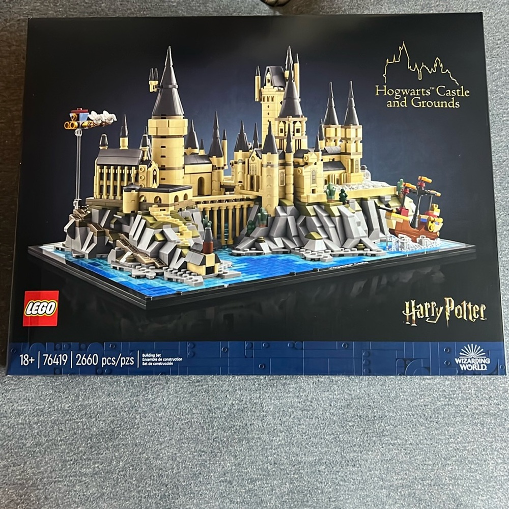 Lego Hogwarts Castle 2660 pieces